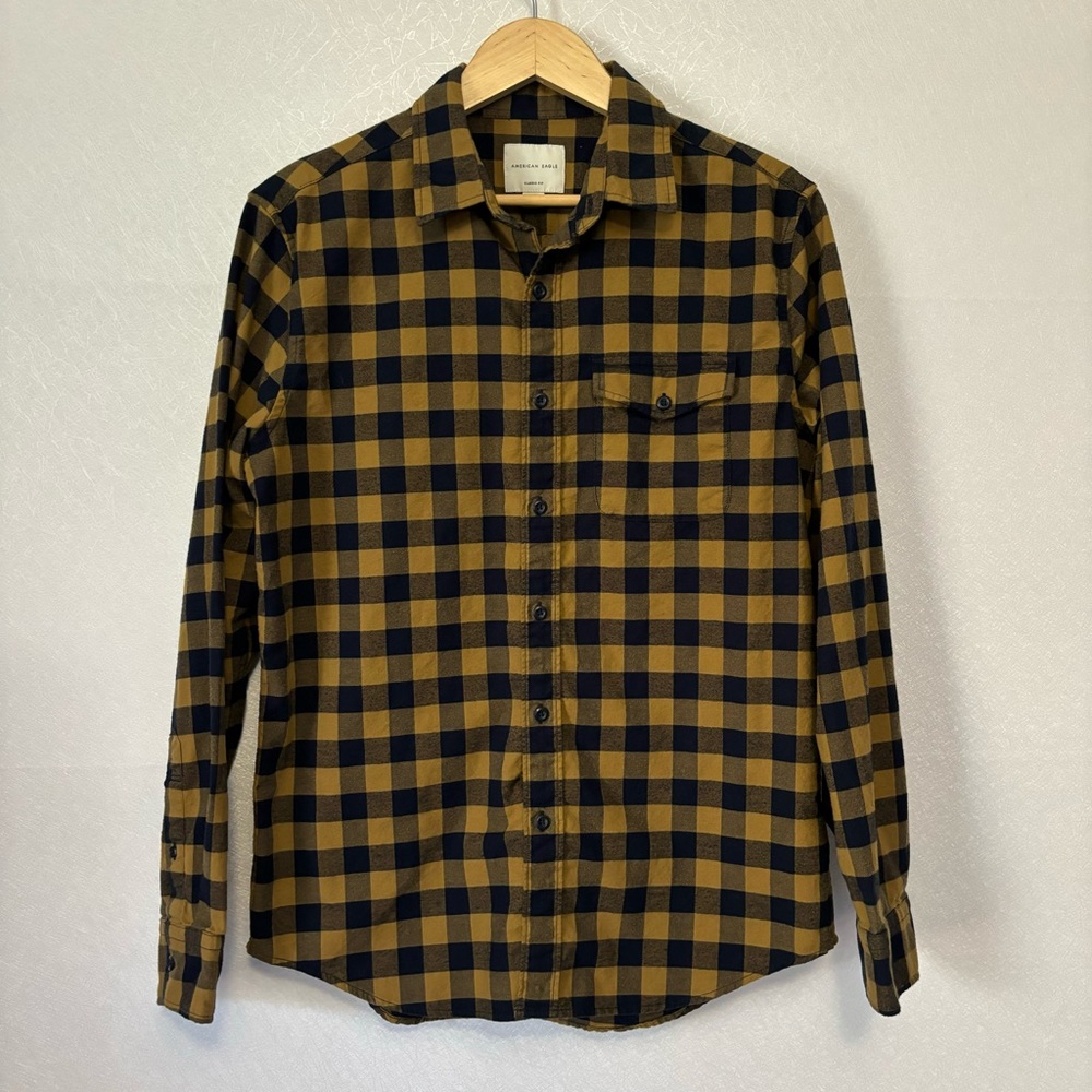 American Eagle Classic Fit Navy/Camel Buffalo Check Button Up Flannel Men's Med